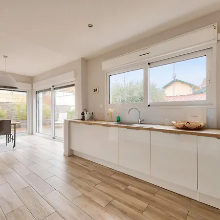 A 300m De La Plage, Maison Pour 7 Avec Piscine *